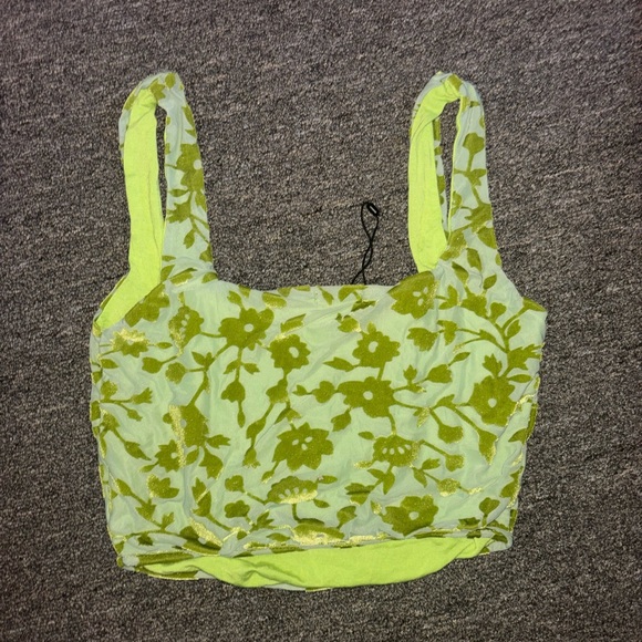 Never worn Boohoo crop top - Picture 4 of 5